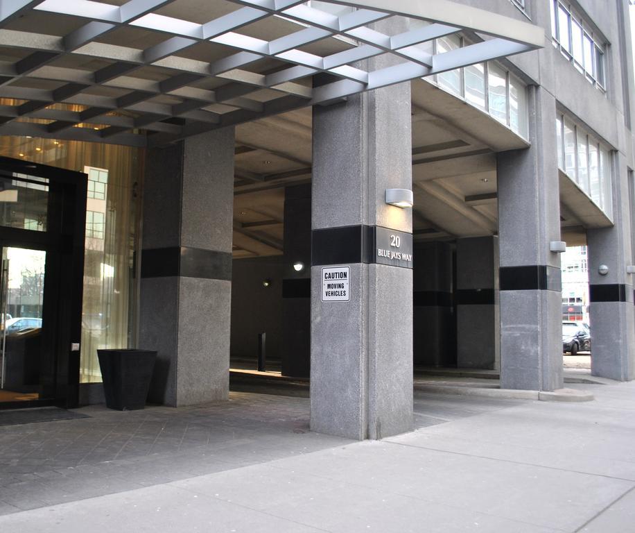 Livingsuites Toronto - 20 Blue Jays Way Exterior photo